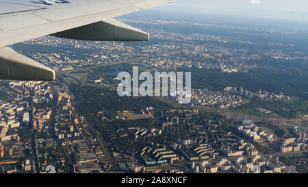 Vista aerea dall'aereo in discesa Foto Stock