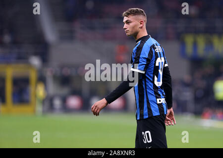 Milano, Italia. 09a Novembre 2019. Campionato italiano A. FC Internazionale vs Hellas Verona Fc. Sebastiano Esposito di FC Internazionale . Foto Stock