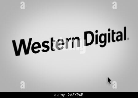 Logo della società pubblica Western Digital visualizzati sullo schermo di un computer in close-up. Credito: PIXDUCE Foto Stock