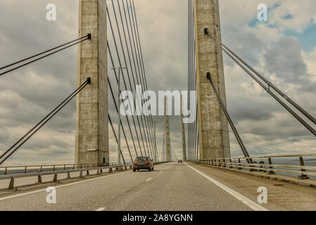 Guida auto oltre il Øresundsbron, il ponte tra Svezia e Danimarca, 12 novembre 2019 Foto Stock