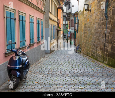 Bamberg, Germania - 22 Ottobre 2019: il grazioso e strade nella zona della città vecchia di Bamberg in Germania. Foto Stock