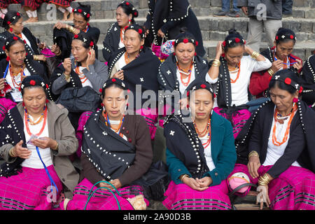 KISAMA, Nagaland, INDIA, dicembre 2018, Rengma tribù le donne a Hornbill Festival Foto Stock