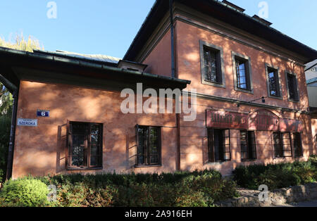 Cracovia. Cracovia. La Polonia. "Austeria' casa editrice, bookshop e redattori. Kazimierz, ex quartiere ebraico. Foto Stock