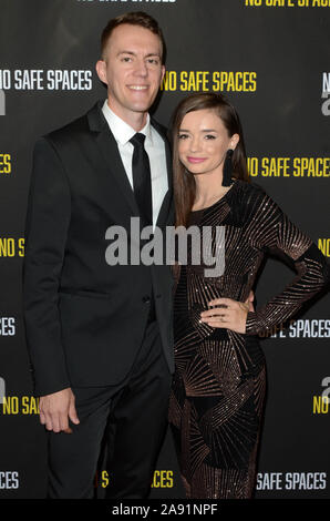 Hollywood, CA. Xi Nov, 2019. Anton Seim presso l'assenza di spazi sicuri Premiere al cinese TCL 6 in Hollywood, la California il 11 novembre 2019. Credito: David Edwards/media/punzone Alamy Live News Foto Stock