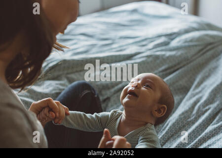 Madre con bambino Foto Stock