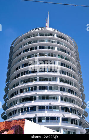 La torre del Campidoglio, la sede centrale della società di Capitol Records di Hollywood e Los Angeles, California, Stati Uniti d'America Foto Stock