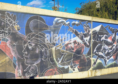 Il lato destro di Hans Erni di affresco sulla parete perimetrale del Palazzo delle Nazioni Unite a Ginevra, Svizzera Foto Stock
