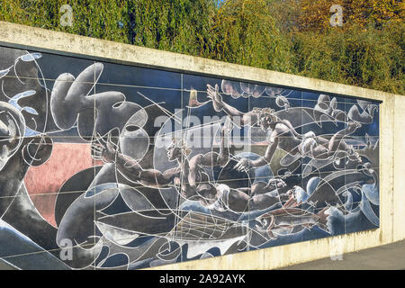 Il lato destro di Hans Erni di affresco sulla parete perimetrale del Palazzo delle Nazioni Unite a Ginevra, Svizzera Foto Stock