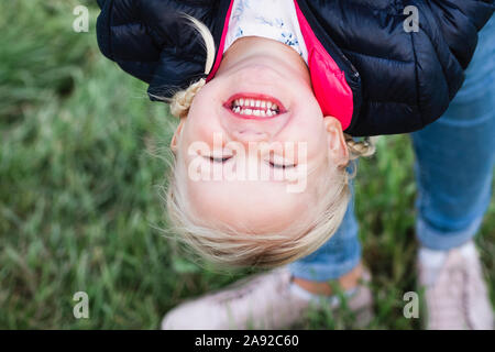 Ragazza felice Foto Stock