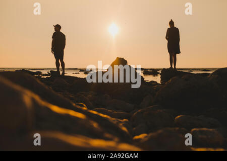 Coppie al mare Foto Stock