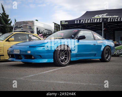 MONTMELO, SPAGNA-Settembre 29, 2019: 1989 Nissan Silvia (RS13) (aka Nissan 200SX o Nissan 240SX) auto drift (CA18 DET) Foto Stock