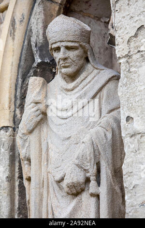 Scultura scolpita sulla parte esterna della Cattedrale di Exeter nella città di Exeter in Devon, Regno Unito. Foto Stock