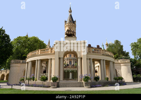 Facciata del Castello di Schwerin, Schwerin, Meclemburgo-Pomerania Occidentale, Germania Foto Stock