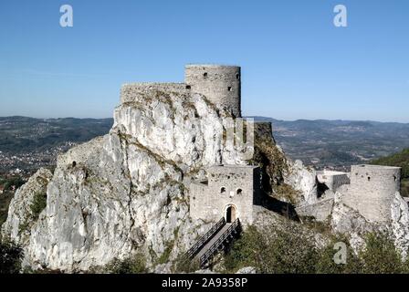 Srebrenik Fortezza / Tvrđava Srebrenik Foto Stock