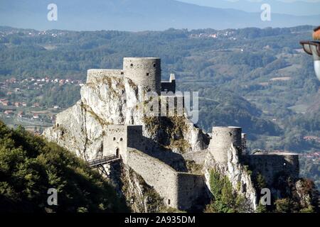 Srebrenik Fortezza / Tvrđava Srebrenik Foto Stock