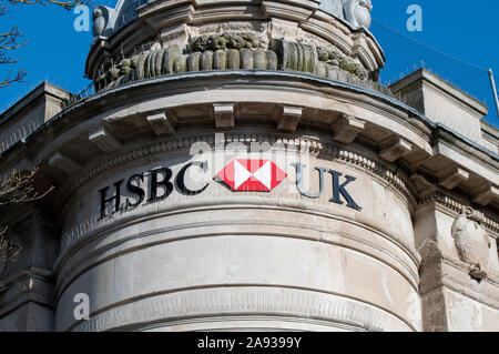 Worthing, West Sussex, Regno Unito, Novembre 12, HSBC Bank Building a Worthing Town Center. Foto Stock