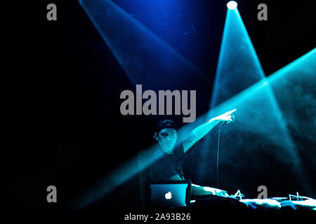 Copenhagen, Danimarca. 07th, novembre 2019. L'americano DJ e produttore di musica DJ Hoppa esegue live at Pumpehuset in Copenhagen. (Photo credit: Gonzales foto - Joe Miller). Foto Stock