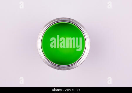 Possono essere riempiti con della vernice verde su sfondo di inferno Foto Stock