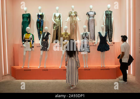 Louis Vuitton X presentano di Rodeo Drive e Beverly Hills, Los Angeles, California, Stati Uniti Foto Stock