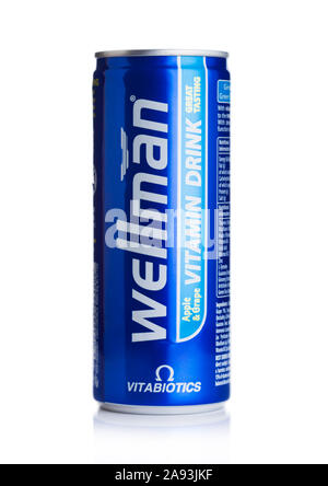 LONDON, Regno Unito - Novembre 08, 2019: Alluminio può della Wellman vitamina drink in bianco. Foto Stock