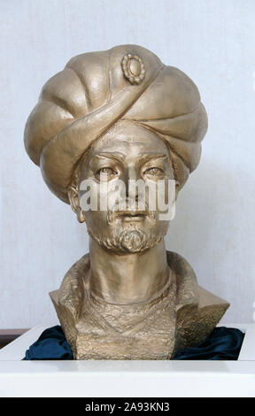 Busto di Zahiriddin Muhammad Bobur al suo nuovo museo di Andijan Foto Stock