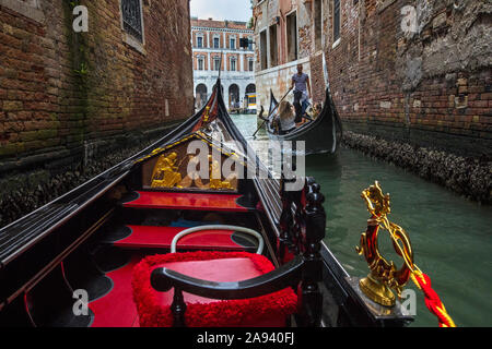 Venezia, Italia - 21 Luglio 2019: Vista mentre su un giro in Gondola nella splendida città di Venezia in Italia. Foto Stock