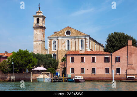 Vista sulla storica Chiesa di Santa Maria degli Angeli sull isola di Murano, situato nella laguna veneziana in Italia. Foto Stock