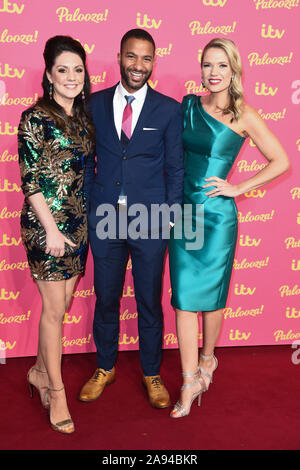 Londra, Regno Unito. 12 novembre 2019: Laura Tobin, Sean Fletcher e Charlotte Hawkins arriva per la ITV Palooza presso la Royal Festival Hall di Londra. Immagine: Steve Vas/Featureflash Foto Stock