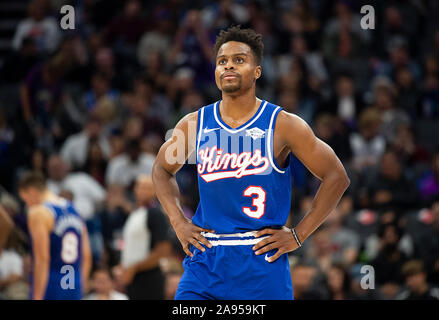 Sacramento, CA, Stati Uniti d'America. Xii Nov, 2019. Sacramento Kings guard Yogi Ferrell (3) guarda giù corte durante un gioco al Golden 1 Centro il Martedì, Novembre 12, 2019 a Sacramento. Credito: Paolo Kitagaki Jr./ZUMA filo/Alamy Live News Foto Stock