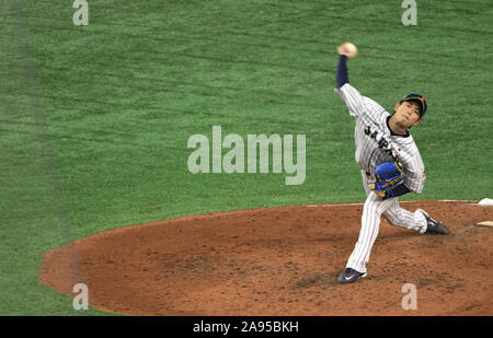 Tokyo, Giappone. Xii Nov, 2019. Brocca Yamaoka durante il Premier12 Super gioco rotondo al Tokyo Dome in Giappone. Il Premier 12 è stata organizzata dal World Baseball Softball Confederazione. Foto scattata da Martedì 12 Novembre, 2019. Foto di: Ramiro Agustin Vargas Tabares Credito: Ramiro Agustin Vargas Tabares/ZUMA filo/Alamy Live News Foto Stock