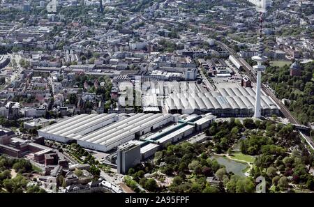 Hamburger Messe, sale espositive, la torre della televisione Heinrich-Hertz-Turm, St. Pauli, Amburgo, Germania Foto Stock