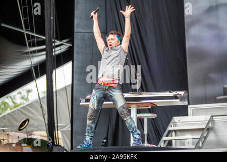 Solvesborg, Svezia. 08th, Giugno 2019. La American rock band Styx esegue un concerto dal vivo durante la Presidenza svedese music festival Sweden Rock Festival 2019. Qui il cantante e musicista Lawrence Gowan è visto dal vivo sul palco. (Photo credit: Gonzales foto - Terje Dokken). Foto Stock