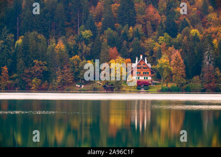 Bella autunno al lago di Bled, in Slovenia. Europa Foto Stock