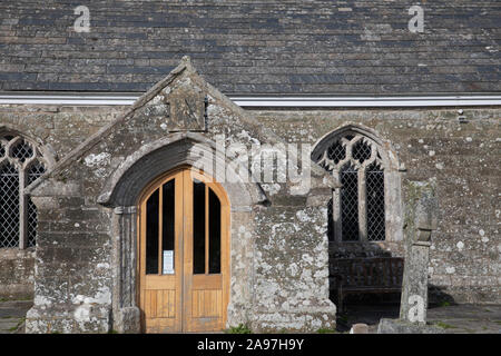 Chiesa Collegiata di San Endellion in Port Isaac, Cornwall reso famoso dalla serie TV Doc Martin starring Martin Clunes Foto Stock