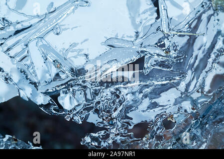 Abstract blue ice Surface texture, close-up naturale foto di sfondo Foto Stock