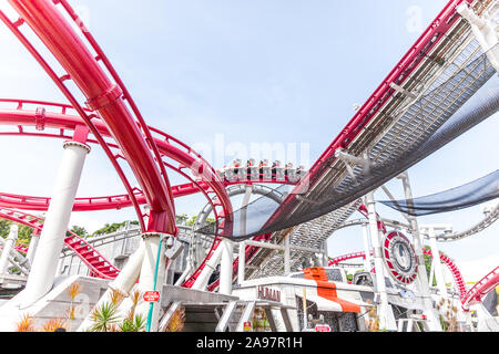 Roller Coaster Battlestar Galactica in Universal Studios Theme Park in Sentosa Foto Stock