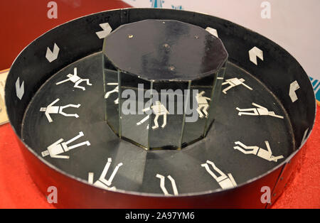 Praxinoscope, presso la Abbey Pumping Station Museum, Leicester, Regno Unito. Ospita mostre su Victoriana lavaggio, liquami, trasporti. Foto Stock