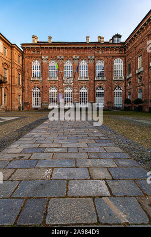 Italia Piemonte Canavese Agliè - Castello - residenza sabauda - Facciata Foto Stock