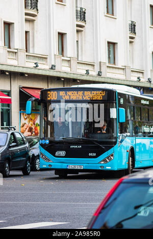 Bucarest trasporto pubblico bus STB a Bucarest, Romania, 2019 Foto Stock