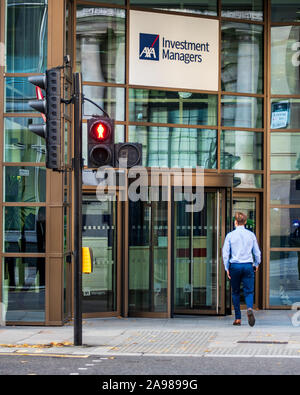 AXA Investment Managers sedi a Londra su Newgate Street nel quartiere finanziario della City of London, Londra, Regno Unito Foto Stock