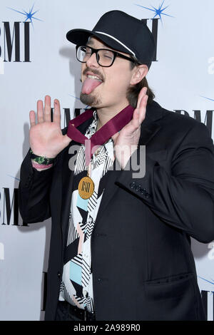 Novembre 12, 2019, Nashville, Tennessee, Stati Uniti d'America: Hardy. 2019 BMI Country Awards tenutosi presso il BMI Music Row quartier generale. (Credito Immagine: © Laura Farr/AdMedia via ZUMA filo) Foto Stock