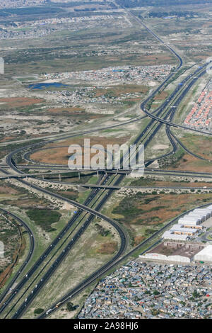 Cielo africano ad Auto nodo stradale Foto Stock