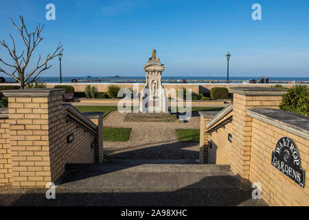 Una vista del Jubillee Fontanella e Waltrop giardini nella bella città costiera di Herne Bay in Kent, Inghilterra. Foto Stock