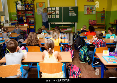 Anno scolastico inizio, prima classe Foto Stock