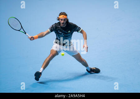 Londra, Regno Unito. Xiii Nov, 2019. Stefanos TSITSIPAS (Grecia) durante il giorno 4 dell'Nitto ATP Finals Londra Tennis 2019 all'O2, Londra, Inghilterra il 13 novembre 2019. Foto di Andy Rowland. Credito: prime immagini multimediali/Alamy Live News Foto Stock