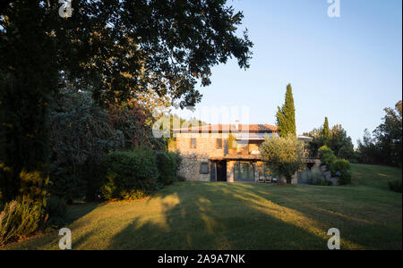 La zona del Chianti, Toscana, veduta della facciata di una tipica casa di campagna Toscana, Italia Foto Stock