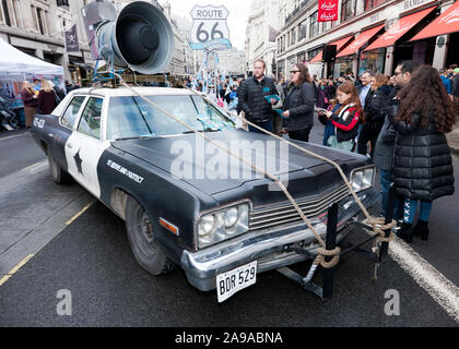 La Bluesmobile, un autentico 1974 Dodge Monaco, una replica del classico ex Mount Prospect auto della polizia, in primo piano nel film di culto "The Blues Brothers" Foto Stock