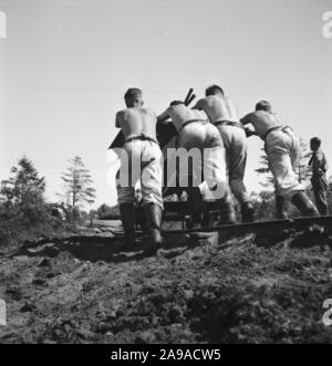 I lavoratori del Reichsarbeitsdienst in azione, Germania 1930s. Foto Stock