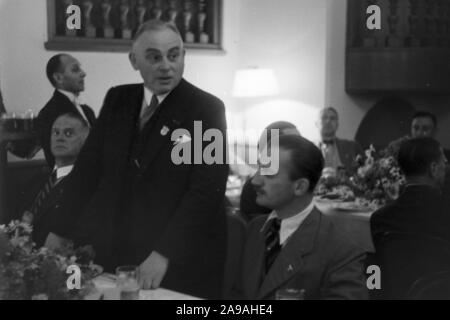 Un incontro in Harnack-Haus in Berlin-Dahlem, Germania 1930s. Foto Stock