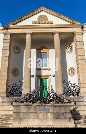 Esterno dell'originale Custom House a Irvine Harbour, ora convertito in alloggiamento, Irvine, Ayrshire, in Scozia, Regno Unito Foto Stock